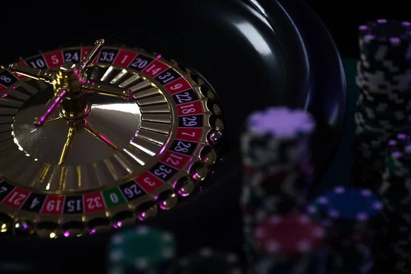 edutoto Togel Market interface showing game categories and live dealer tables